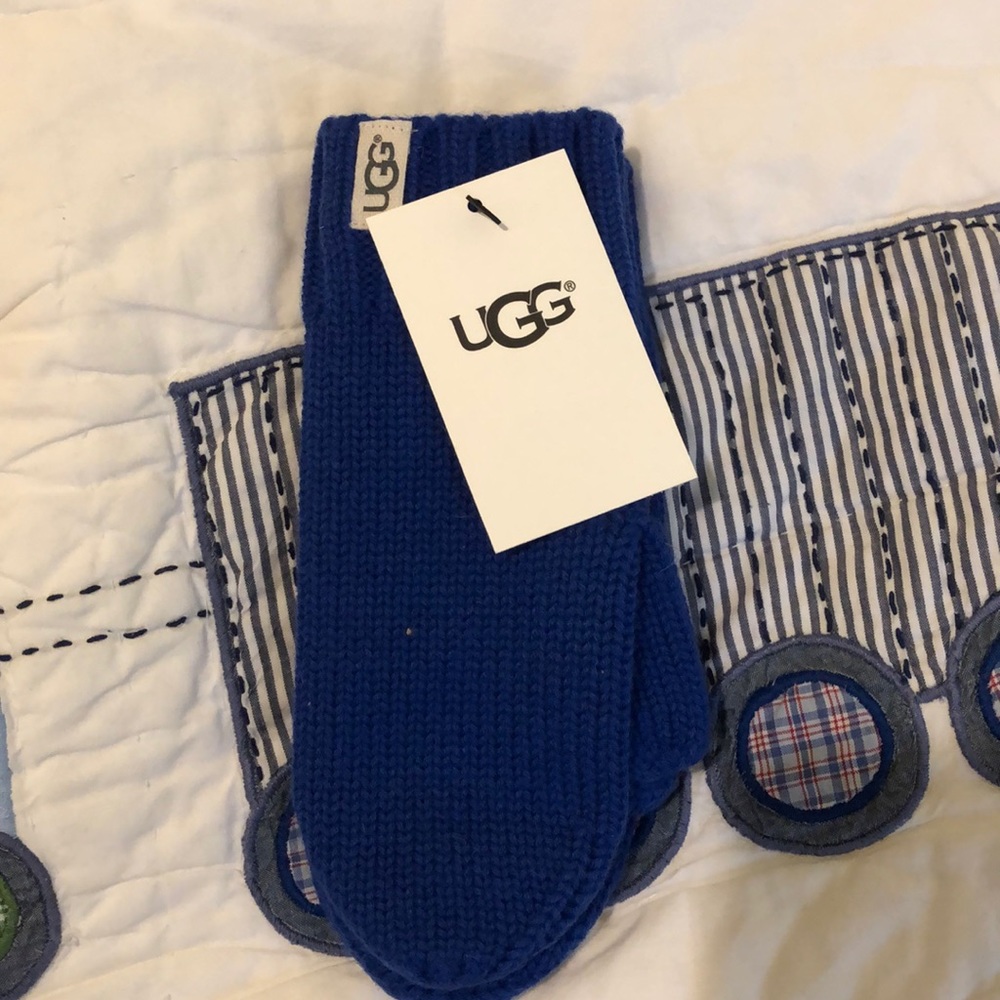 🔥🔥UGG Knit Mitten. - Picture 2 of 6